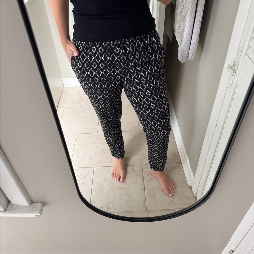 Banana Republic Drapey IKAT Pant - Size 6 Petite